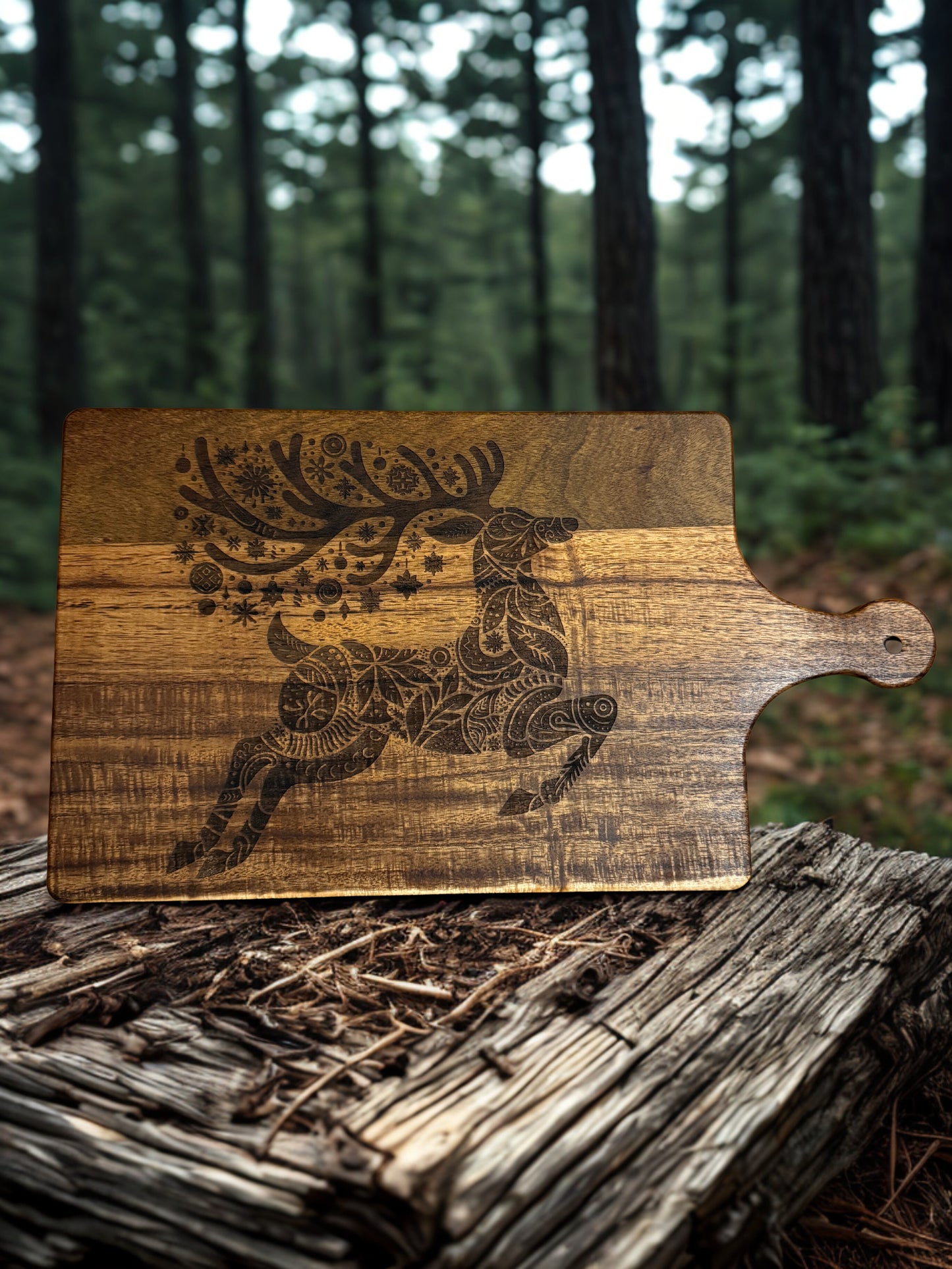 Acacia Serving Board "Reindeer"
