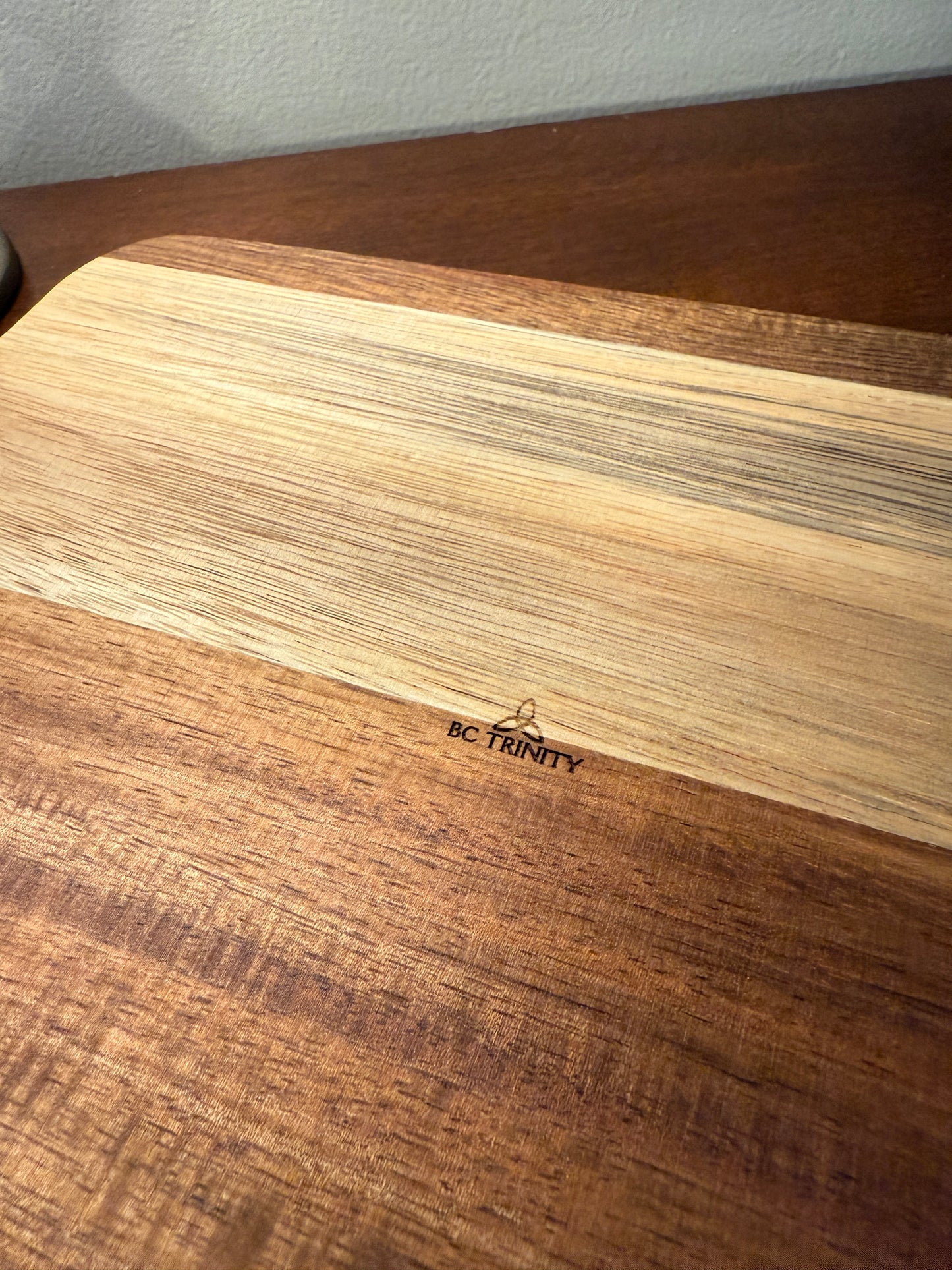 Acacia Serving Board "Autumn Breeze"