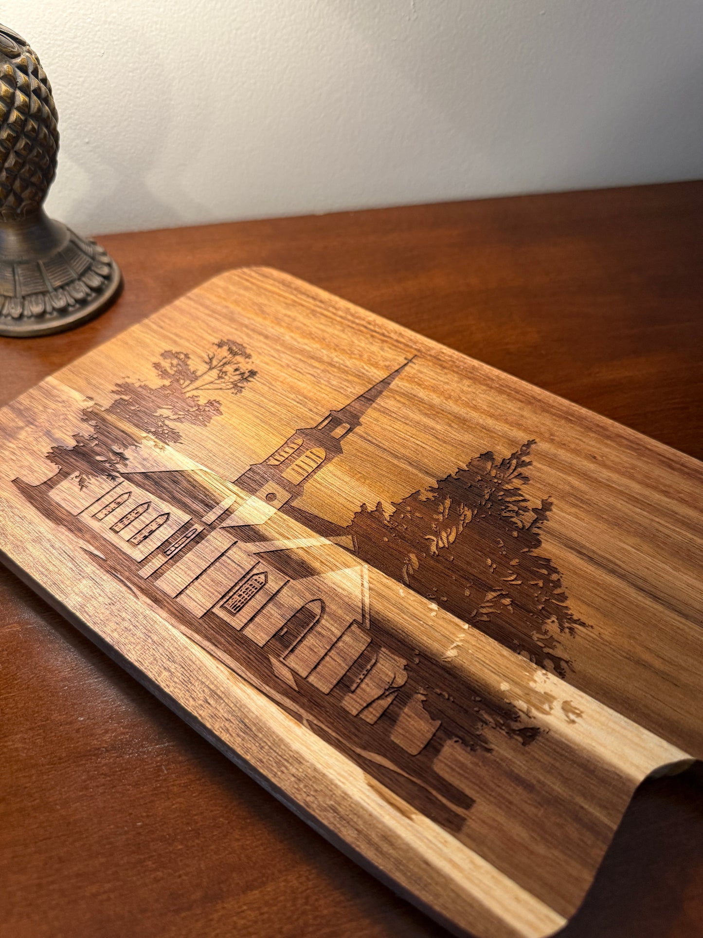 Acacia Serving Board "New England Church"